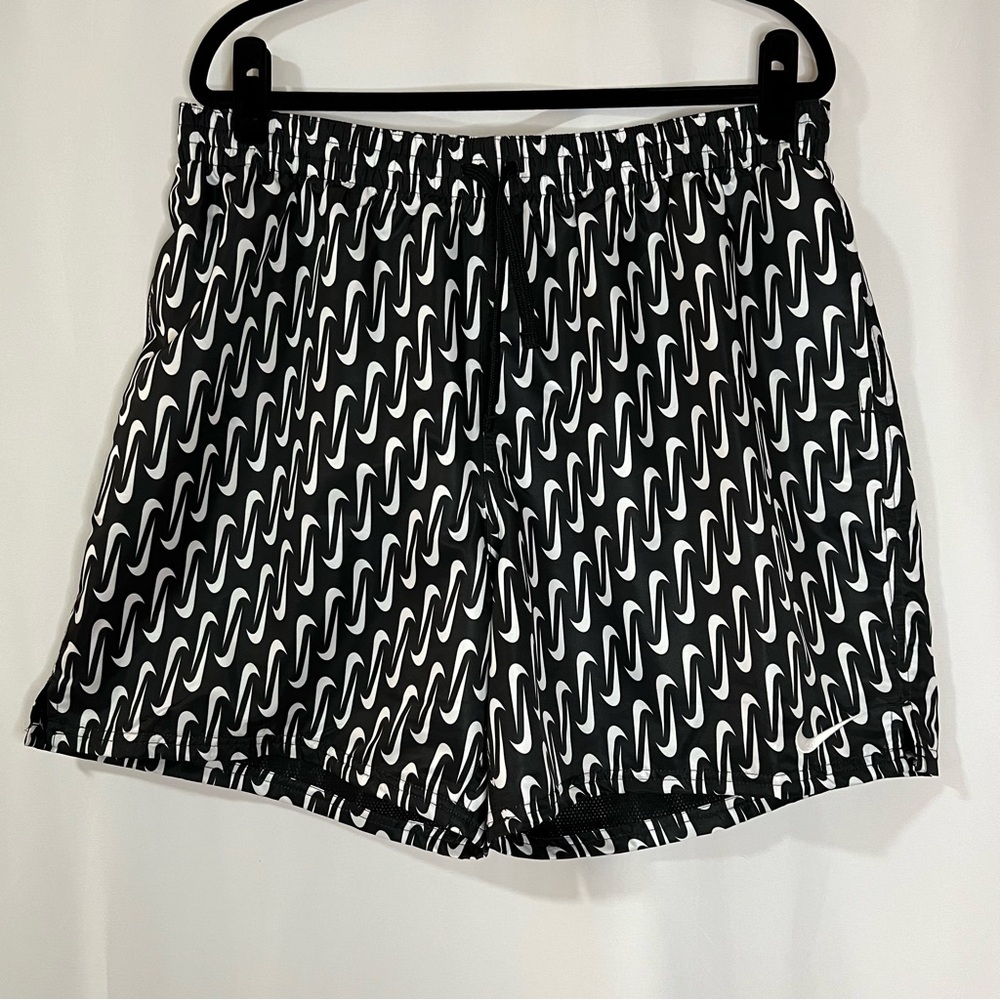 NIKE Swoosh Link Mens Swim Shorts, Black, Size XXL, 0146.